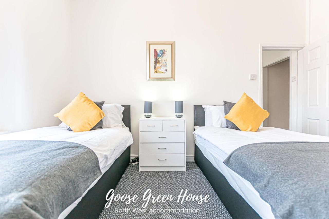 Modern 3Br House In Ince Ideal For Contractors & Long Stays Wigan Dış mekan fotoğraf