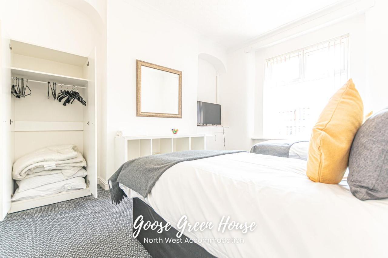 Modern 3Br House In Ince Ideal For Contractors & Long Stays Wigan Dış mekan fotoğraf
