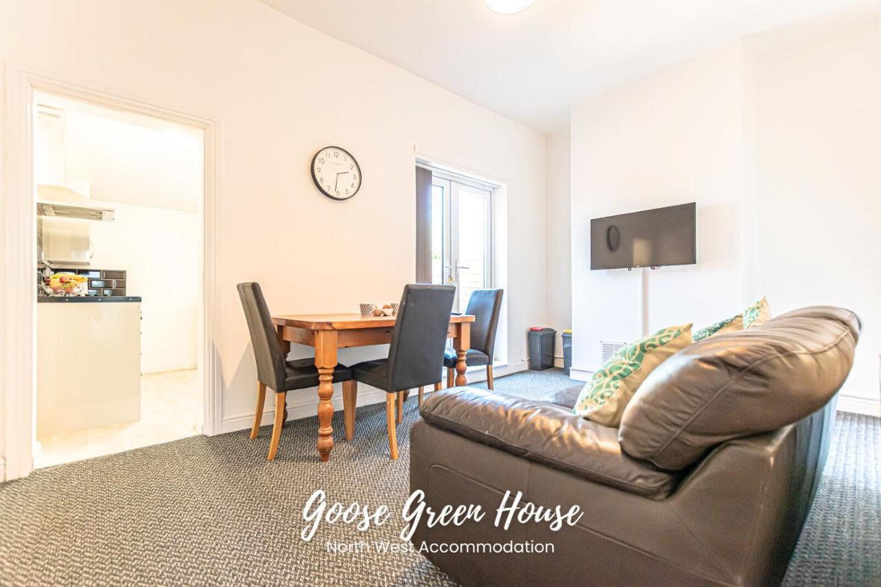 Modern 3Br House In Ince Ideal For Contractors & Long Stays Wigan Dış mekan fotoğraf