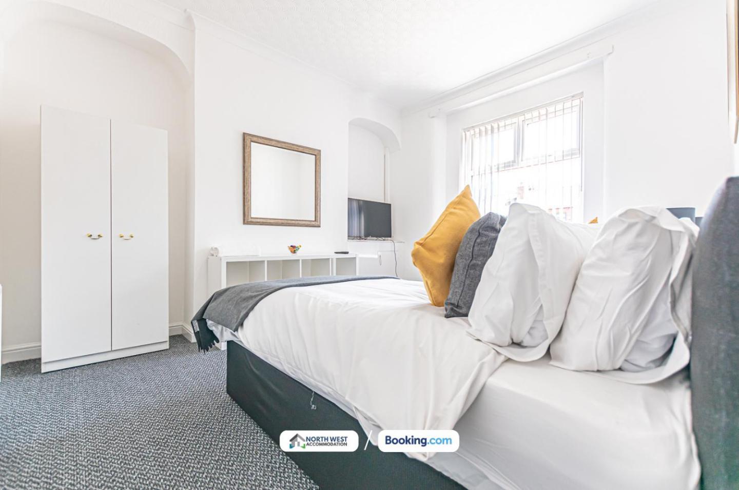 Modern 3Br House In Ince Ideal For Contractors & Long Stays Wigan Dış mekan fotoğraf