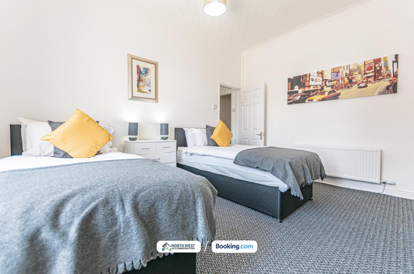 Modern 3Br House In Ince Ideal For Contractors & Long Stays Wigan Dış mekan fotoğraf