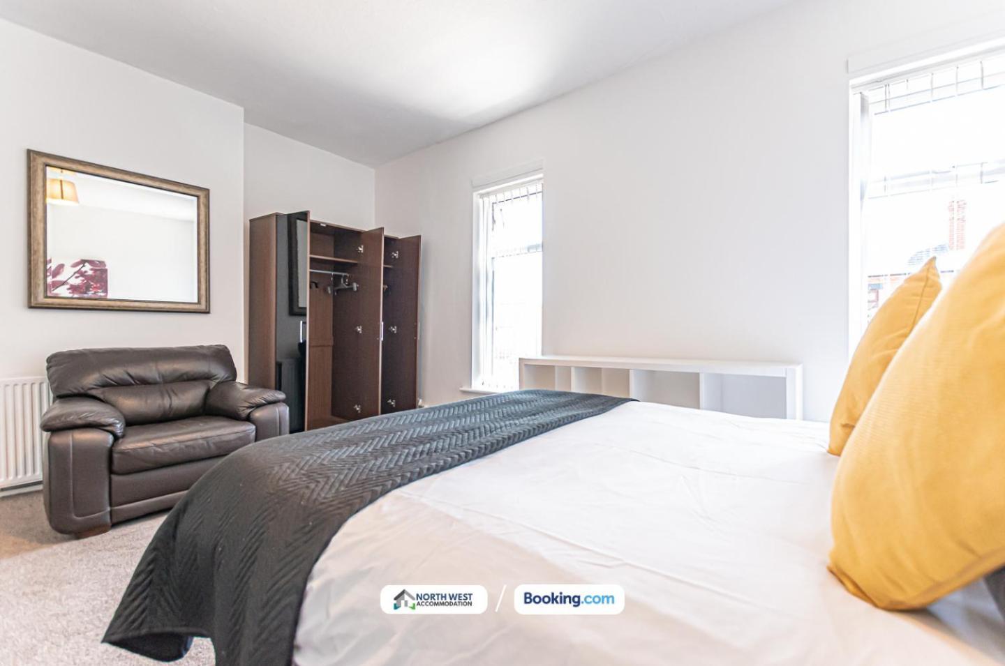 Modern 3Br House In Ince Ideal For Contractors & Long Stays Wigan Dış mekan fotoğraf