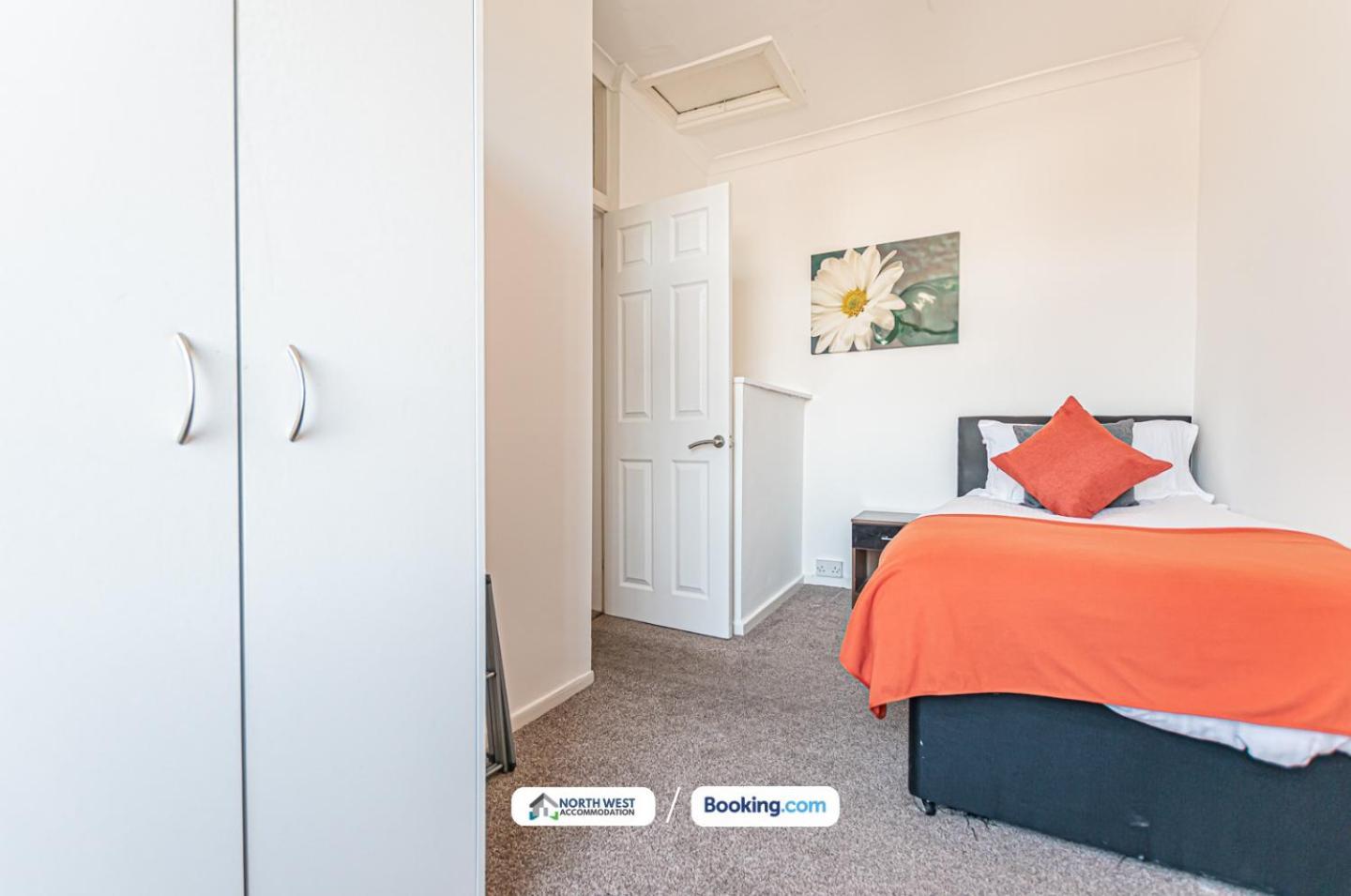 Modern 3Br House In Ince Ideal For Contractors & Long Stays Wigan Dış mekan fotoğraf